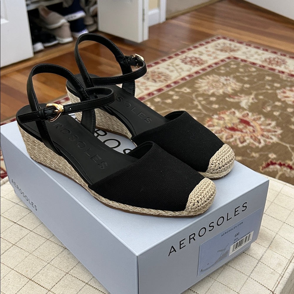AEROSOLES Black and Tan Espadrille Wedges/Size 6M
New in box